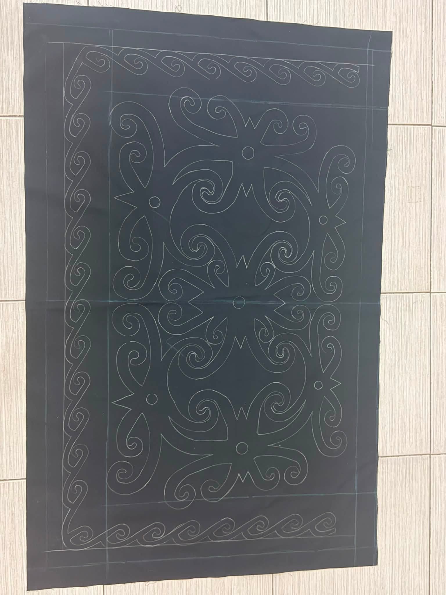 Proses lakaran tangan motif tradisional Priscillal